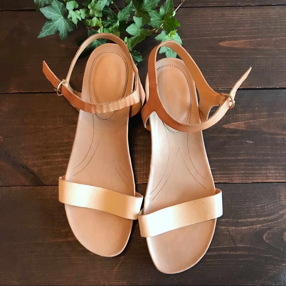 Naturalizer || Oia Leather Wedge